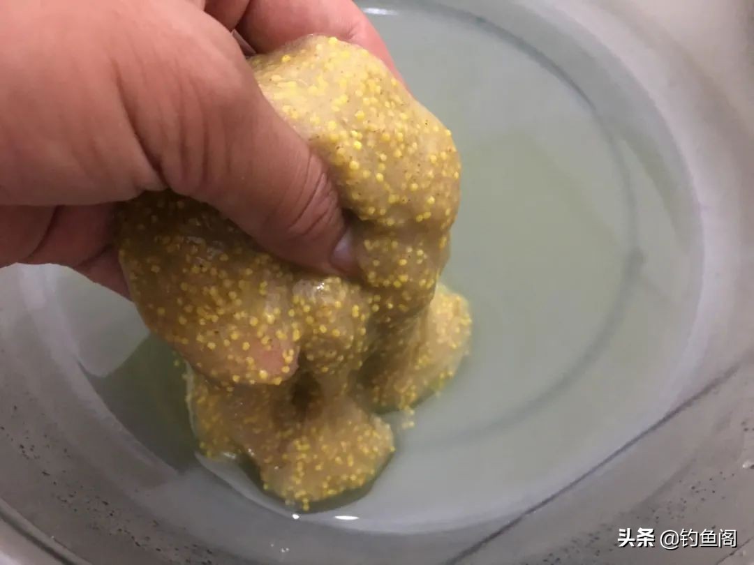 夏天钓鱼用什么味型的饵料（夏季小鱼喜欢什么味道的饵料）-第6张图片