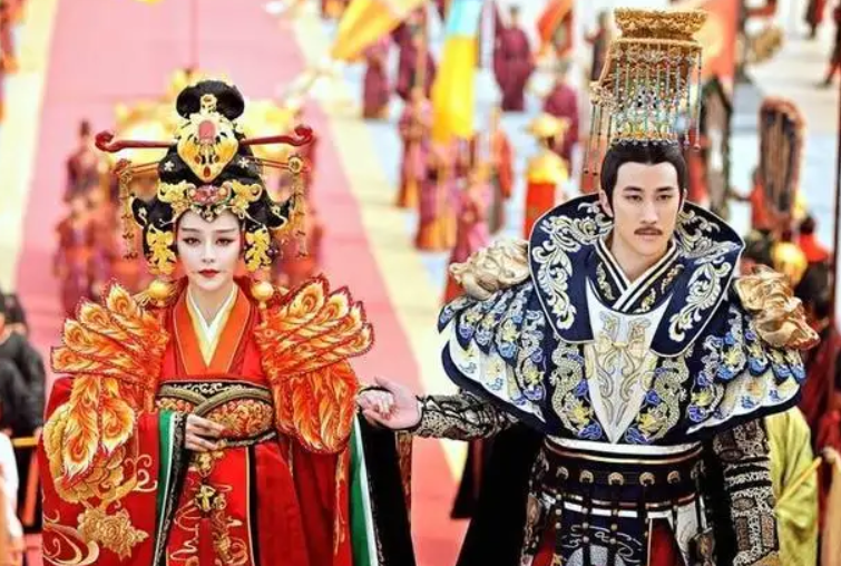 武则天活了多少岁(武则天的死因,太残忍了)-第16张图片 武则天活了多少岁(武则天的死因,太残忍了)-第16张图片