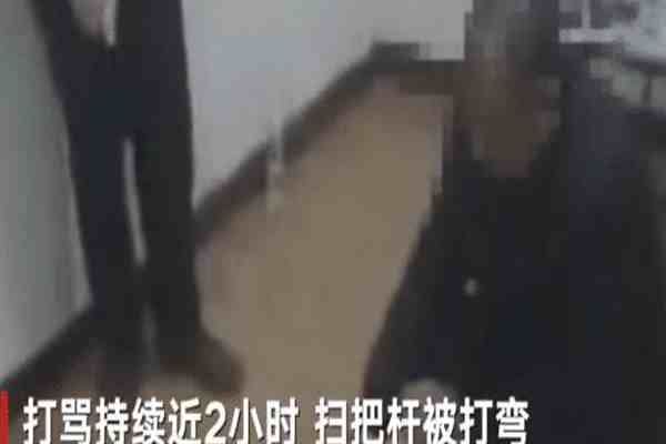 12岁男孩偷手机被父亲殴打身亡-打死自己亲生儿子怎么判刑-第1张图片