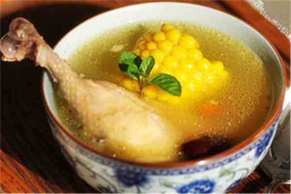 怎样煮鸡汤好喝（炖鸡汤搭配这7种炖料）-第3张图片