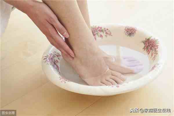 女人泡脚有什么好处（勤泡脚这5个好处找上门）-第1张图片