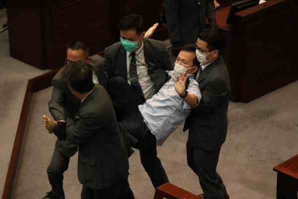 港府公报:4人丧失立法会议员资格-香港立法会议员的权利-第3张图片