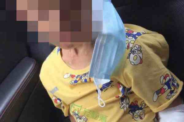 7岁男童遭烟头烫伤姑姑发声-男童疑遭生父烟头烫伤或截肢-第1张图片