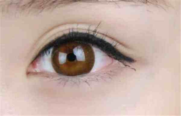 美瞳线是什么（美瞳线和眼线的区别是什么）-第1张图片