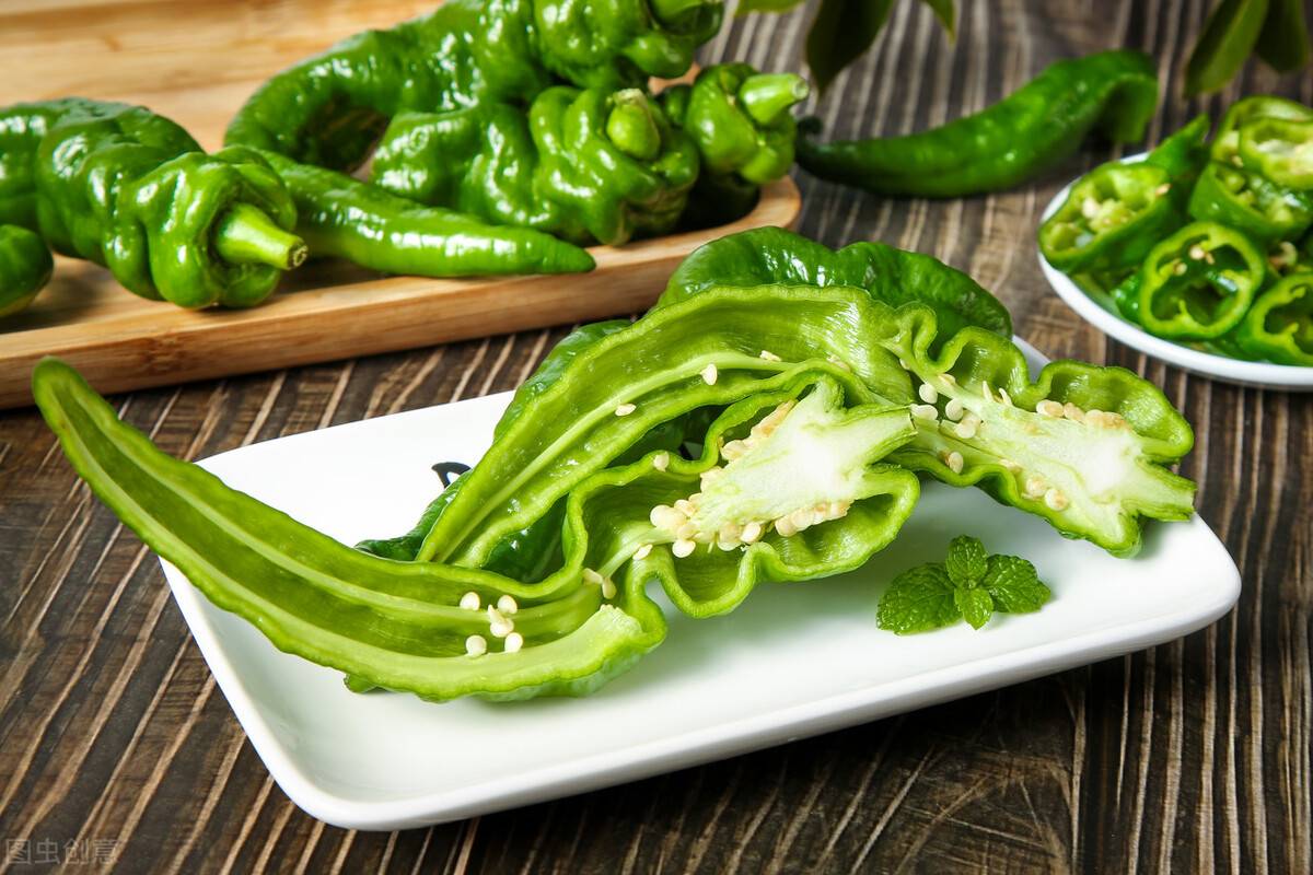 大辣椒炒肉的做法!(湖南名菜辣椒炒肉!)-第5张图片 大辣椒炒肉的做法!(湖南名菜辣椒炒肉!)-第5张图片