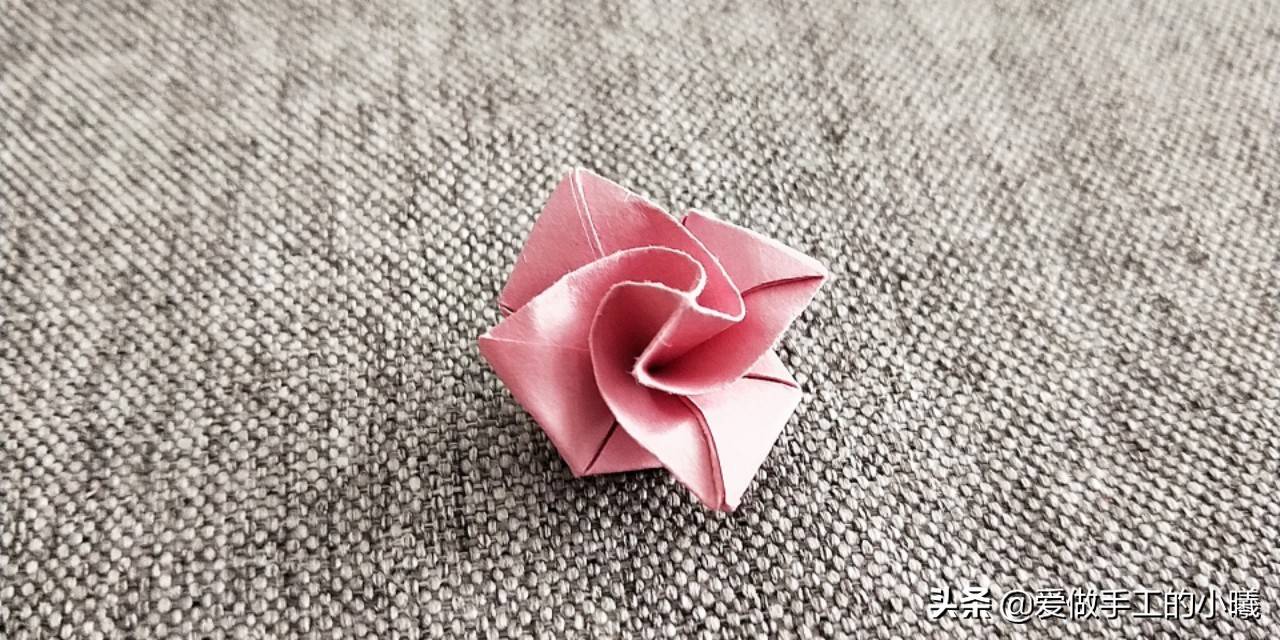 最最简单的玫瑰花折法（最简单的玫瑰花折纸教程）-第1张图片