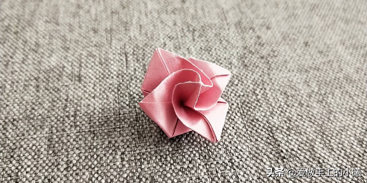 最最简单的玫瑰花折法（最简单的玫瑰花折纸教程）-第24张图片