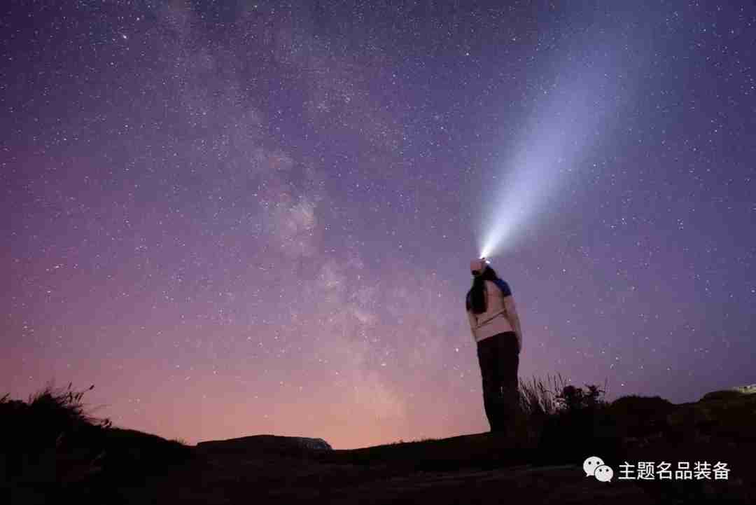 旅游必备物品清单（徒步旅行必备的10件物品清单）-第3张图片