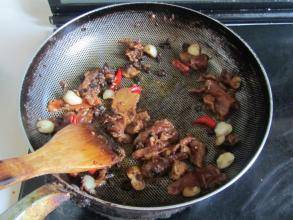 刀豆烧肉做法（豆豉刀豆炒肉片）-第4张图片