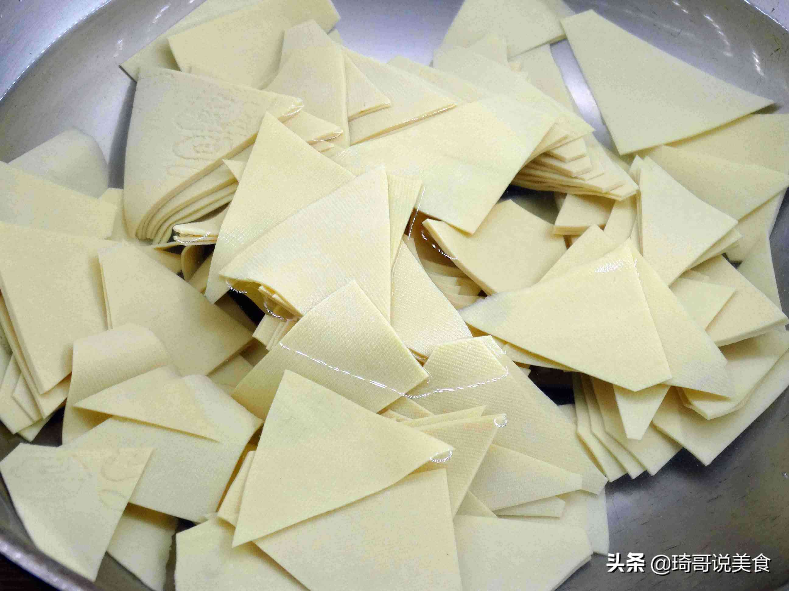 尖椒干豆腐的做法（东北老师傅教你做尖椒干豆腐）-第7张图片