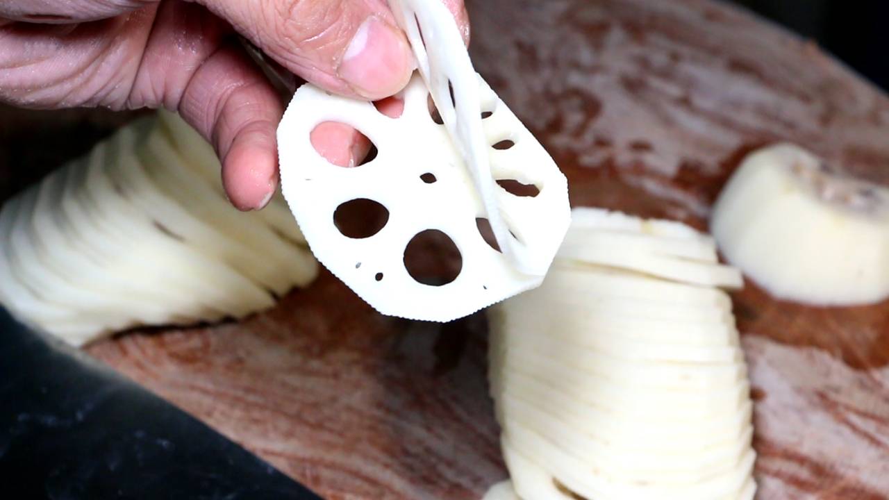 藕夹的做法（史上最全的藕夹制作过程）-第2张图片