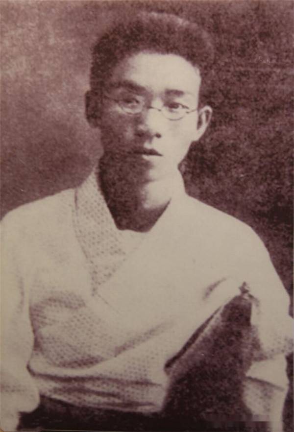 郁达夫简介(民国四大才子郁达夫简介)-第3张图片 郁达夫简介(民国四大才子郁达夫简介)-第3张图片