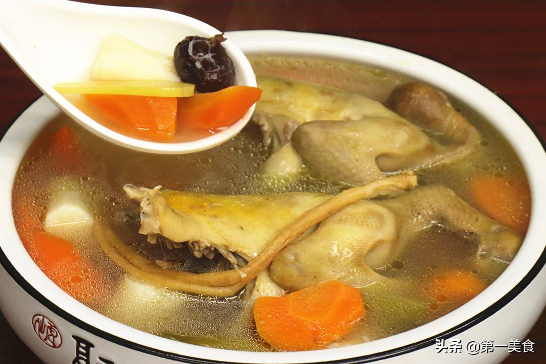 炖鸽子汤的做法（清炖鸽子汤的常见做法）-第2张图片