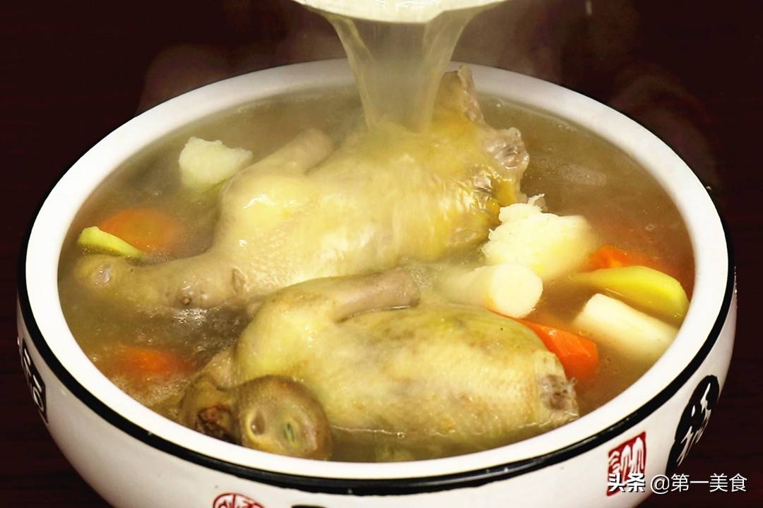 炖鸽子汤的做法（清炖鸽子汤的常见做法）-第8张图片