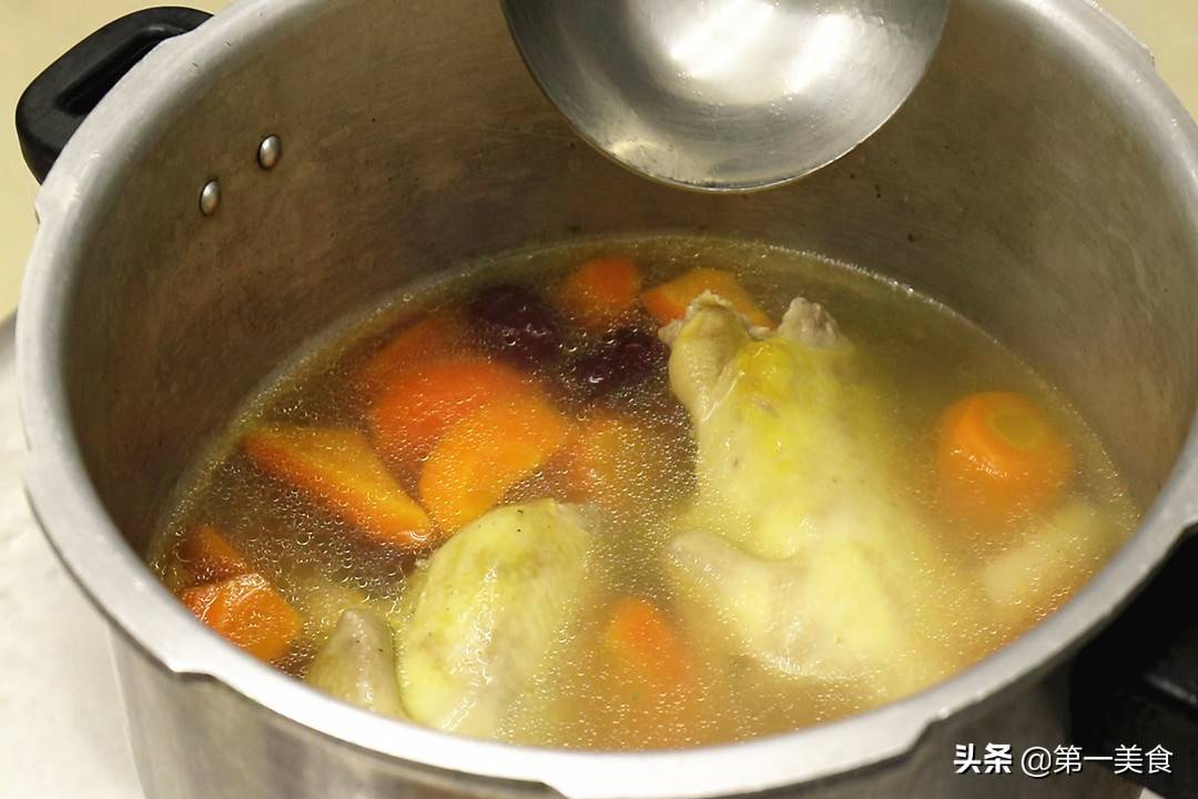炖鸽子汤的做法（清炖鸽子汤的常见做法）-第7张图片