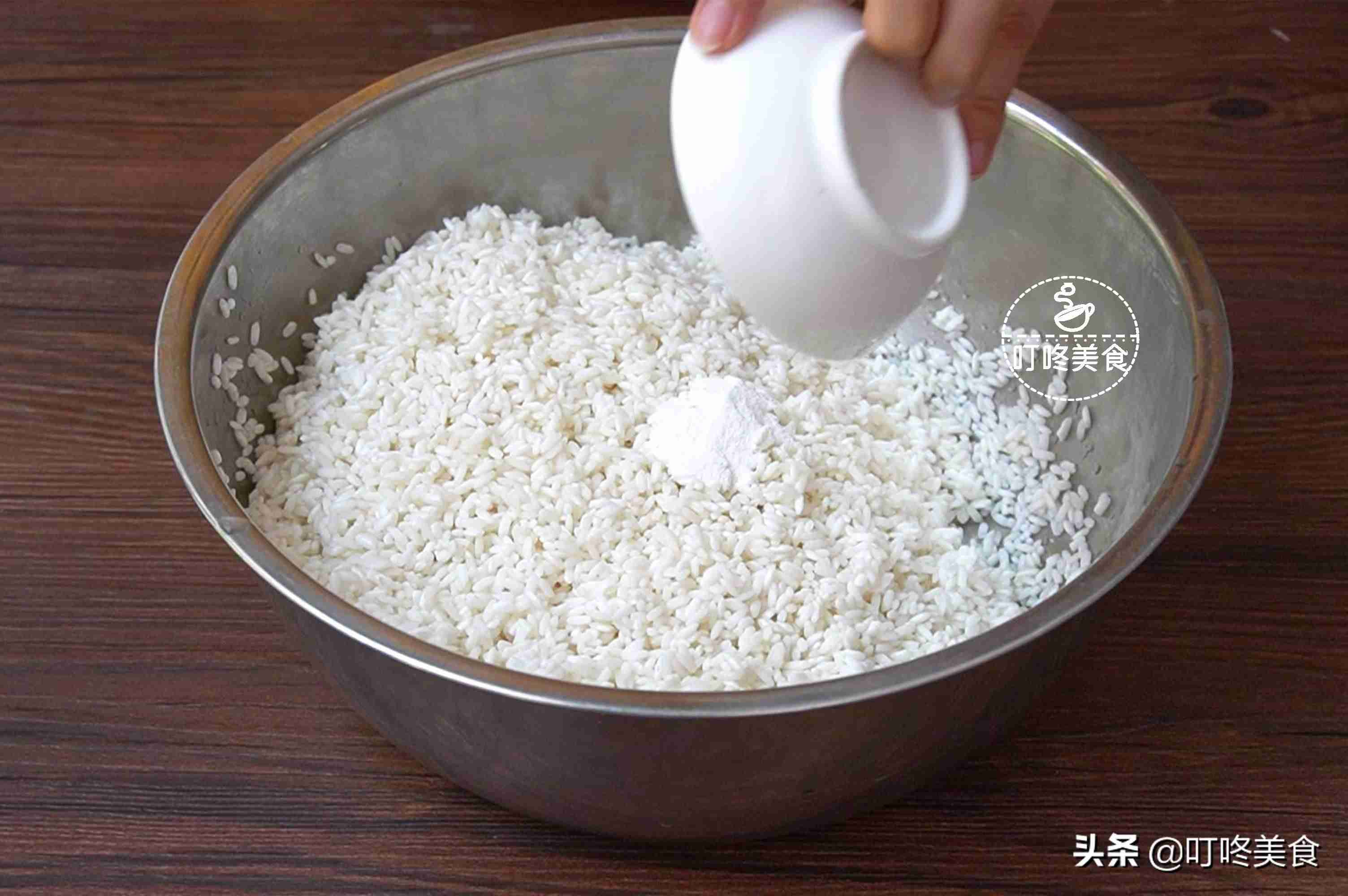 怎么做粽子（碱水粽最简单的做法）-第3张图片