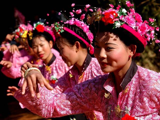 少数名族(56个民族的故事)-第15张图片 少数名族(56个民族的故事)-第15张图片