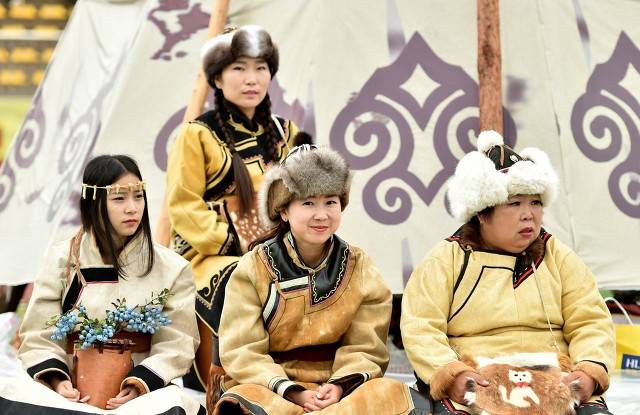 少数名族(56个民族的故事)-第21张图片 少数名族(56个民族的故事)-第21张图片