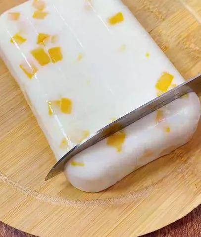 芒果果冻的做法（芒果布丁的简单做法）-第6张图片