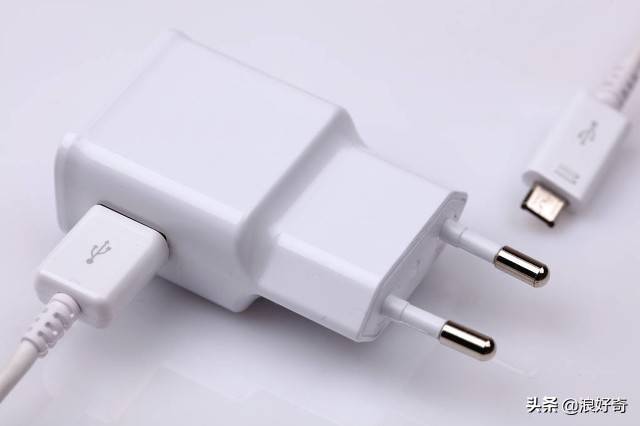 手机充电哪种方式更合适？（手机充电选择正确的方式）-第4张图片