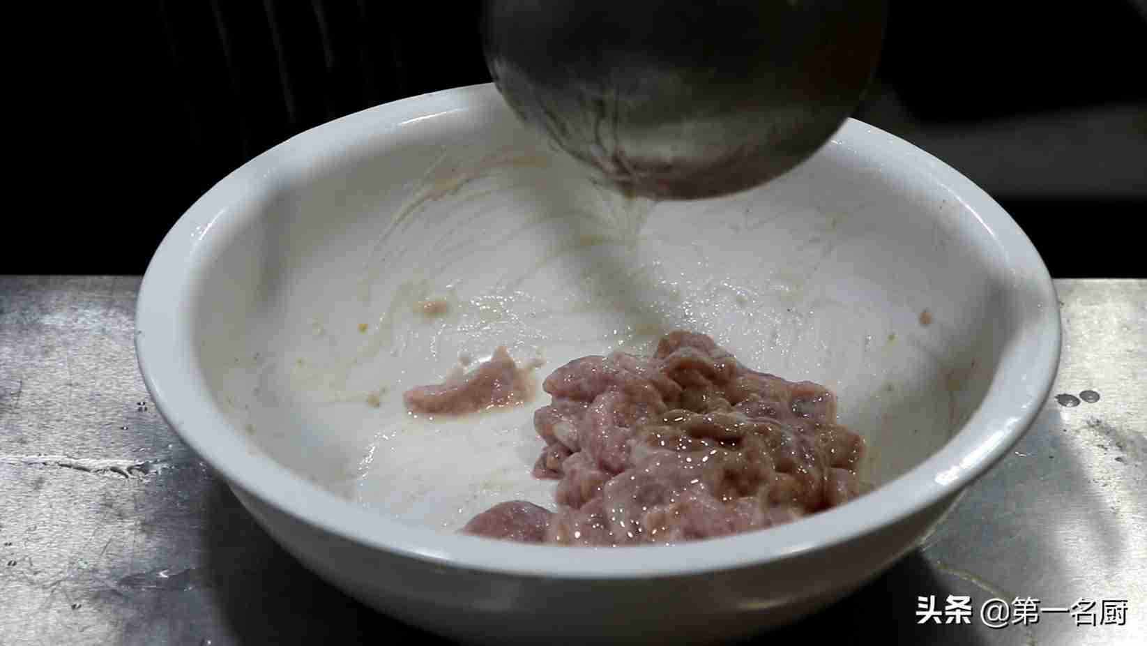 青椒炒肉的做法（青椒炒肉片怎样做）-第8张图片
