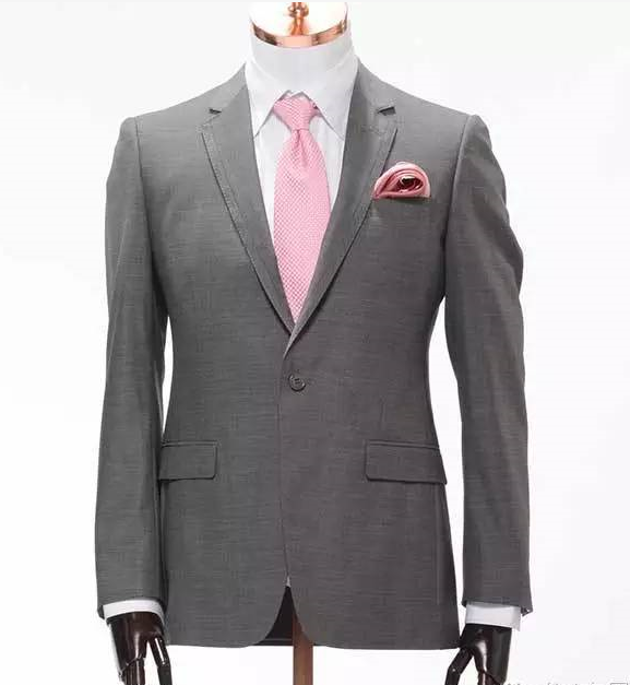 西服扣子(西装纽扣怎么扣最得体)-第1张图片 西服扣子(西装纽扣怎么扣最得体)-第1张图片