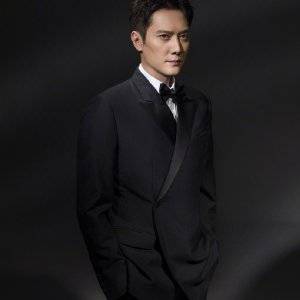 冯绍峰个人资料(影视圈里的多功能演员-冯绍峰)-第5张图片 冯绍峰个人资料(影视圈里的多功能演员-冯绍峰)-第5张图片