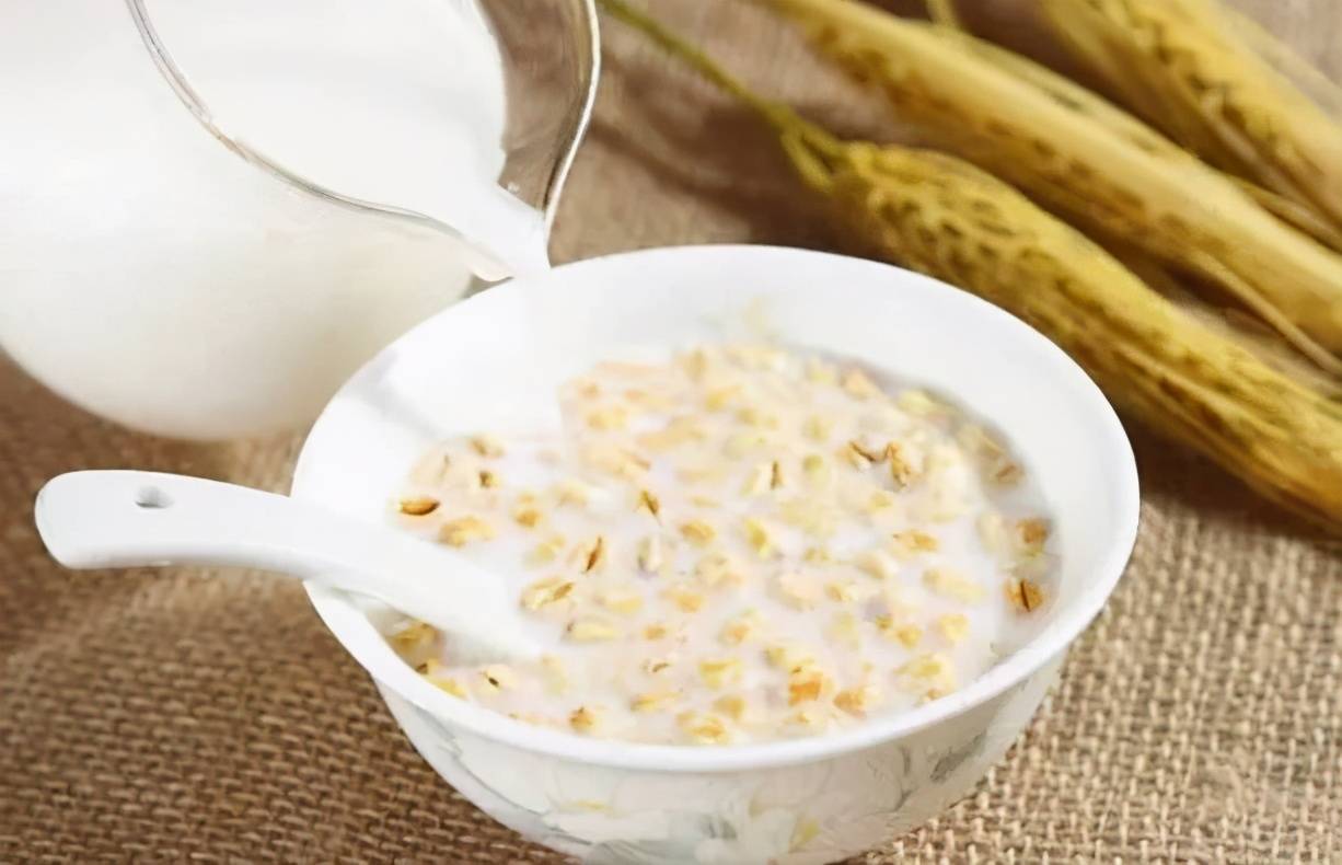 燕麦片粥(燕麦到底应该怎么吃?)-第4张图片 燕麦片粥(燕麦到底应该怎么吃?)-第4张图片