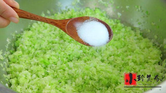 饺子馅的做法（调白菜猪肉馅）-第9张图片