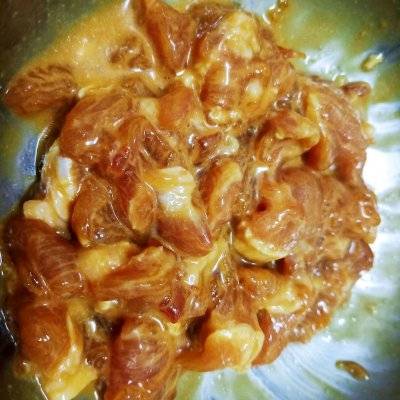 芹菜香干炒肉!(芹菜炒香干竟然这么好做?)-第3张图片 芹菜香干炒肉!(芹菜炒香干竟然这么好做?)-第3张图片