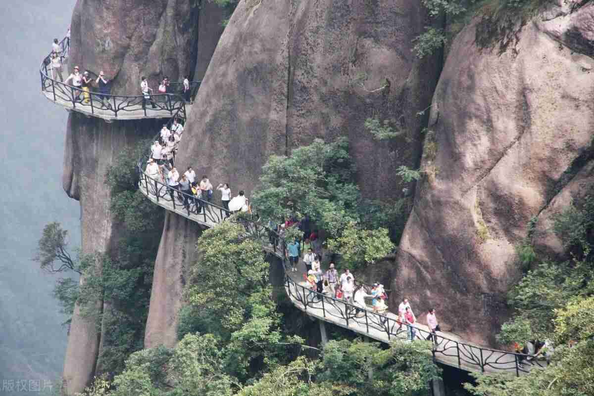 江西旅游景点介绍（江西旅游必去的五座山）-第3张图片