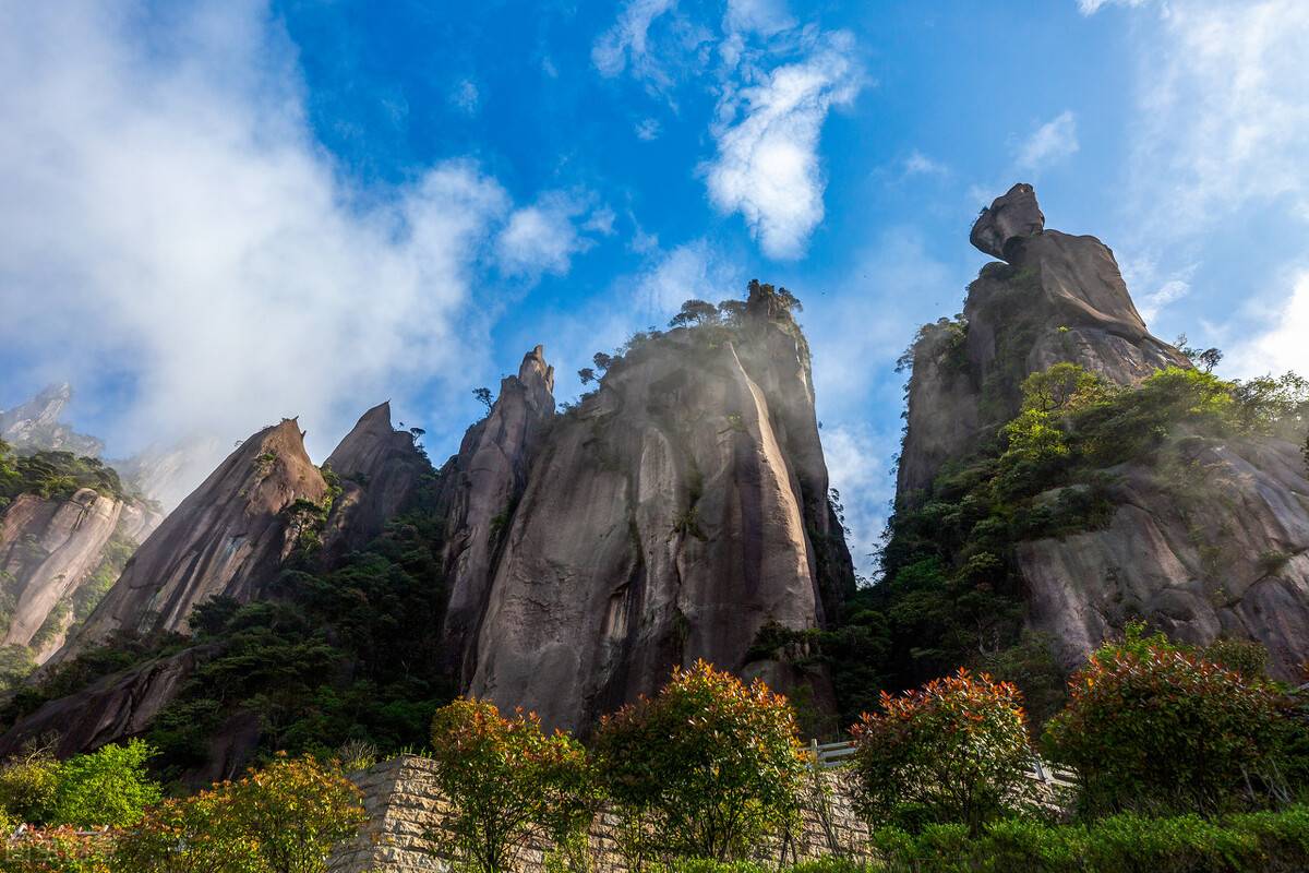 江西旅游景点介绍（江西旅游必去的五座山）-第2张图片