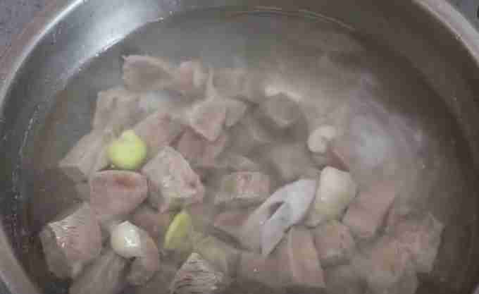土豆炖牛肉!(土豆炖牛肉的做法)-第10张图片 土豆炖牛肉!(土豆炖牛肉的做法)-第10张图片