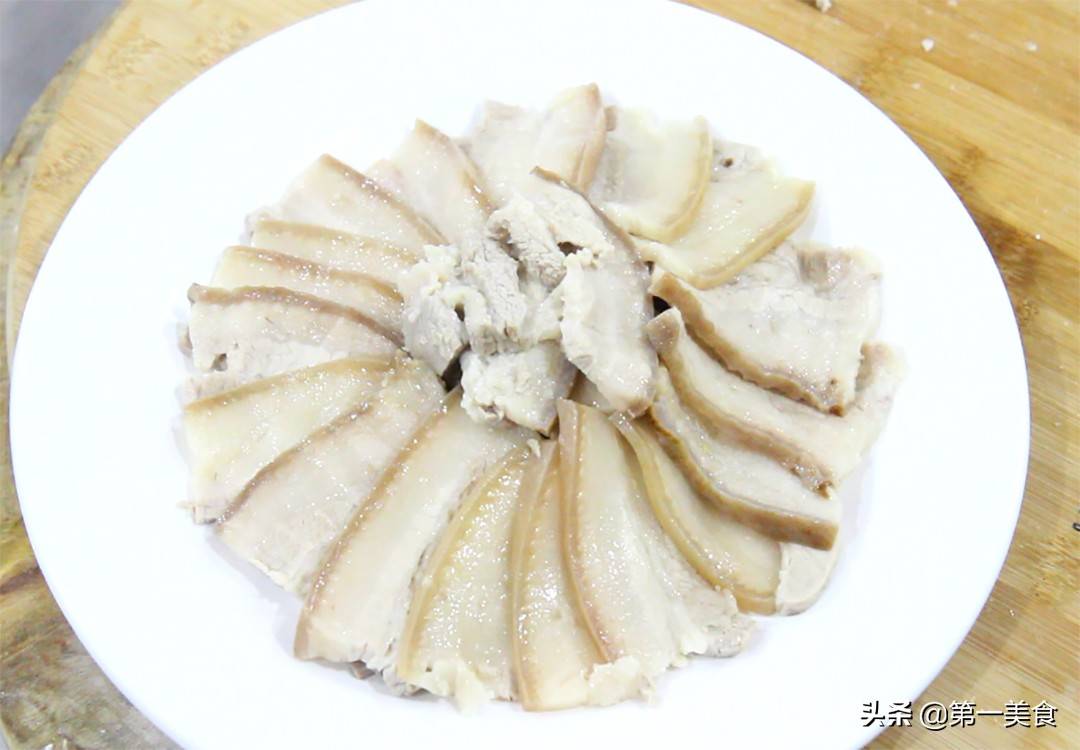 蒜泥白肉的做法（蒜蓉白肉怎么做）-第8张图片