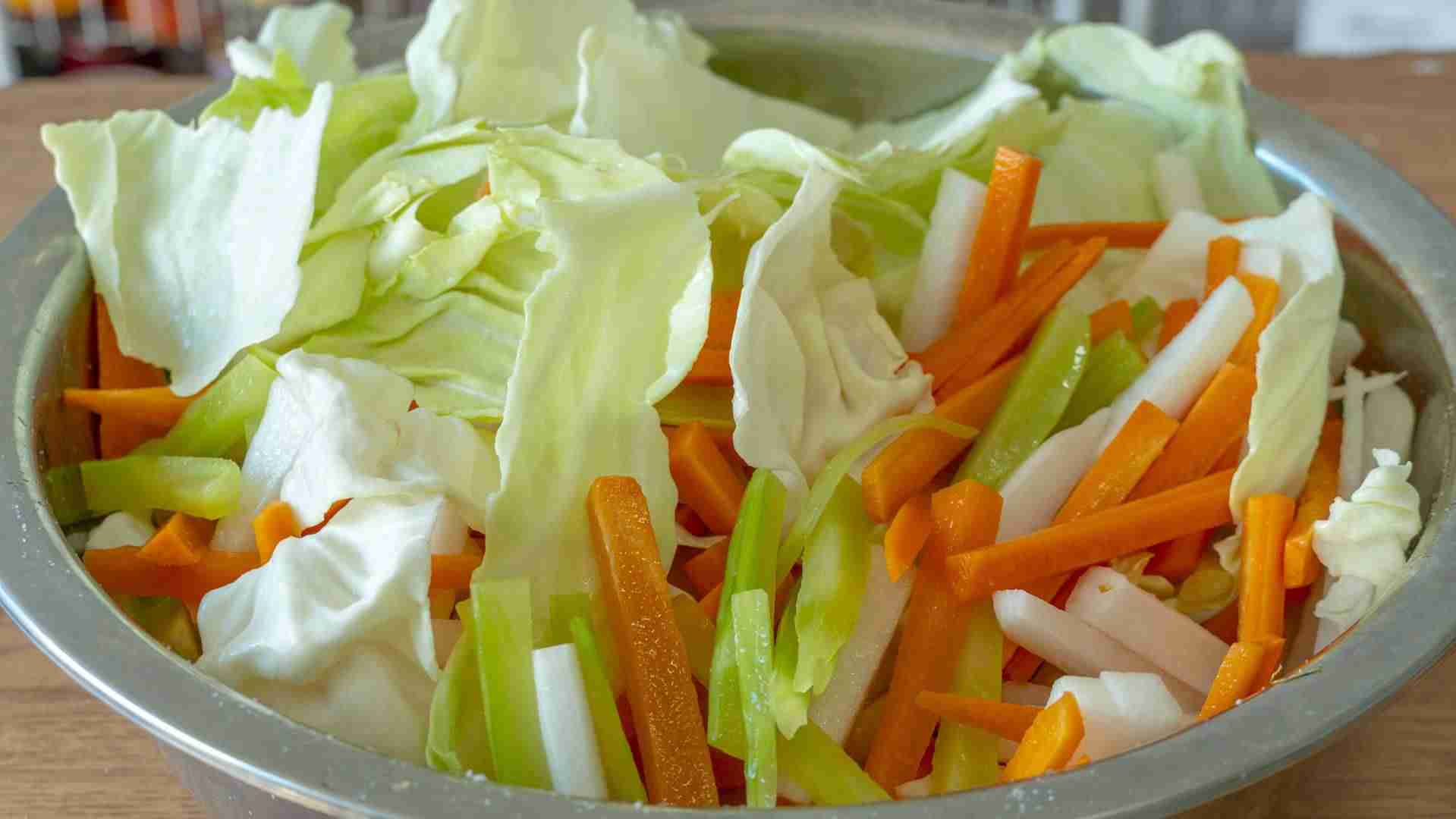 泡菜的腌制方法和配料（最简单好吃的泡菜做法）-第8张图片