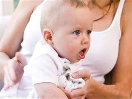 婴儿吃奶时间（宝宝吃奶时间多长正常）-第2张图片