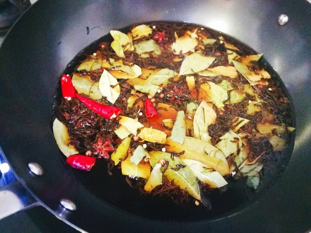 茶叶蛋能放多久(泡茶叶蛋的水能放几天)-第5张图片 茶叶蛋能放多久(泡茶叶蛋的水能放几天)-第5张图片