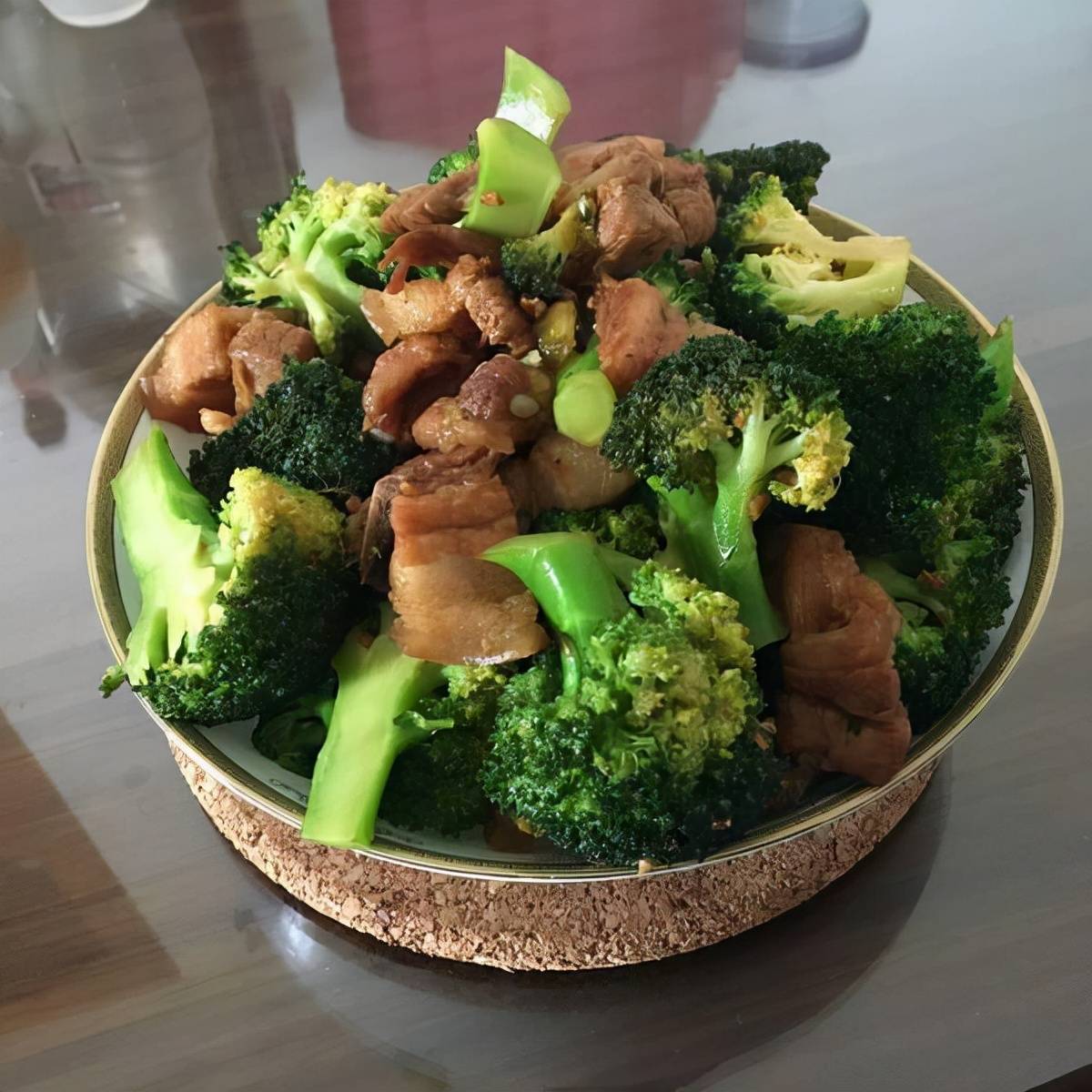 西兰花焯水多久(藕和西兰花可以一起炒吗)-第4张图片 西兰花焯水多久(藕和西兰花可以一起炒吗)-第4张图片