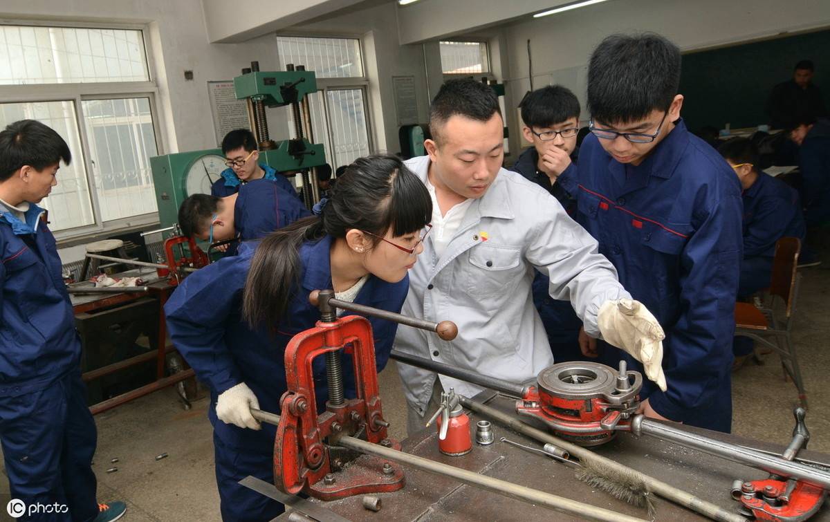 模具学徒学出来要多久(电脑学徒一般学多久)-第3张图片 模具学徒学出来要多久(电脑学徒一般学多久)-第3张图片