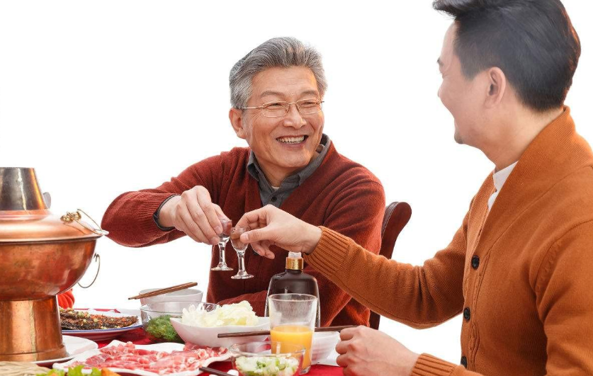 高铁可以带酒吗(火车高铁动车带酒5大规定)-第3张图片 高铁可以带酒吗(火车高铁动车带酒5大规定)-第3张图片