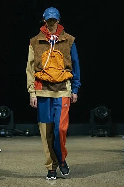 青少年服装品牌十大排名(青少年服装10大品牌)-第13张图片 青少年服装品牌十大排名(青少年服装10大品牌)-第13张图片