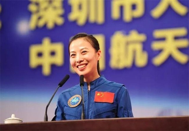 女航天员王亚平简介(王亚平同志简历)-第20张图片 女航天员王亚平简介(王亚平同志简历)-第20张图片