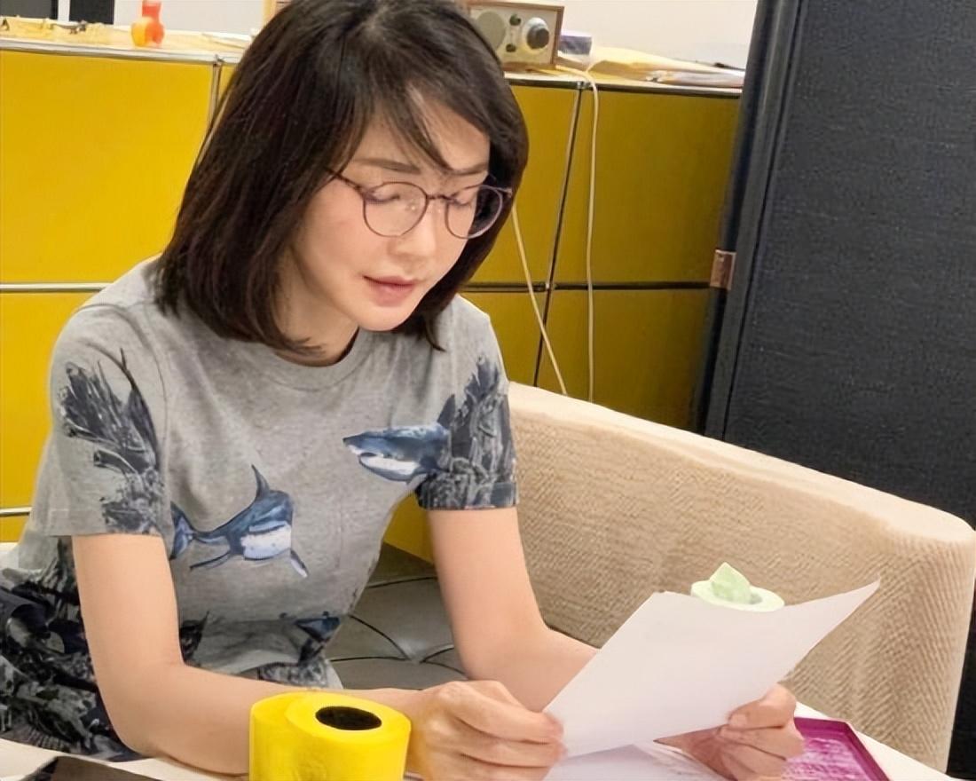 韩国唯一得善终的总统,韩国总统夫人黑历史-第11张图片 韩国唯一得善终的总统,韩国总统夫人黑历史-第11张图片