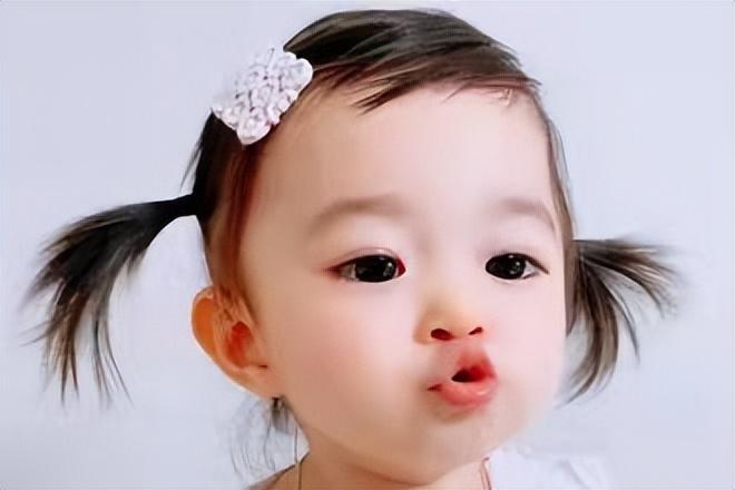 给小孩儿梳头发的最简单的方法-第4张图片 给小孩儿梳头发的最简单的方法-第4张图片
