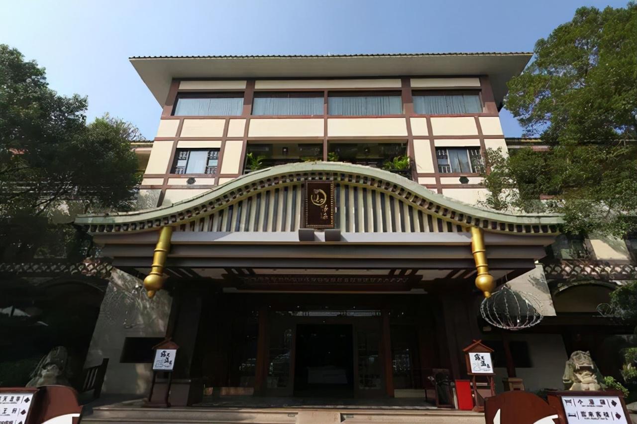 温泉哪里最好(国内泡温泉最好的地方)-第5张图片 温泉哪里最好(国内泡温泉最好的地方)-第5张图片