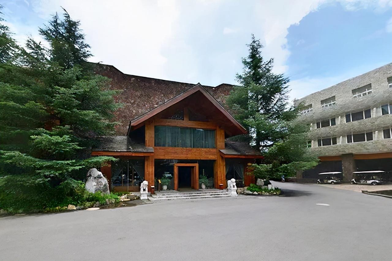 温泉哪里最好(国内泡温泉最好的地方)-第9张图片 温泉哪里最好(国内泡温泉最好的地方)-第9张图片