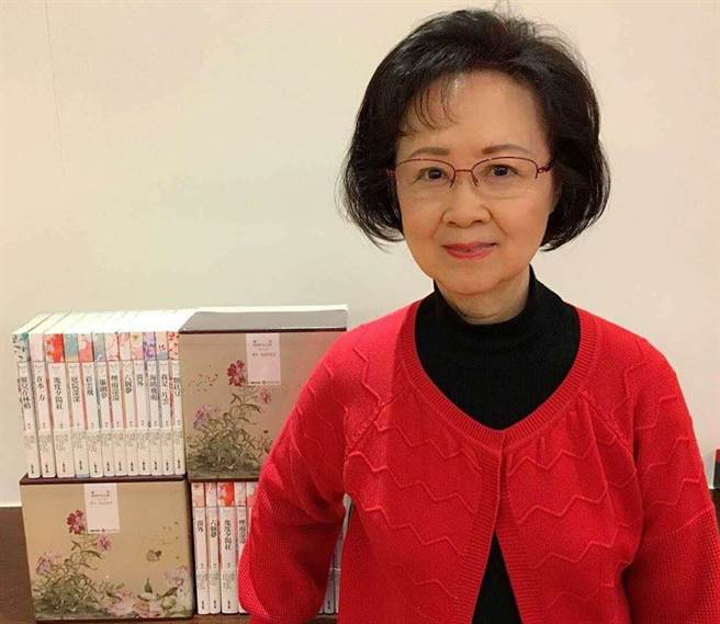 琼瑶个人资料介绍(琼瑶个人资料简介,图片)-第4张图片 琼瑶个人资料介绍(琼瑶个人资料简介,图片)-第4张图片