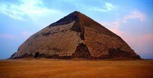 古埃及第四王朝法老是谁（花费三十年修建金字塔吗）-第1张图片