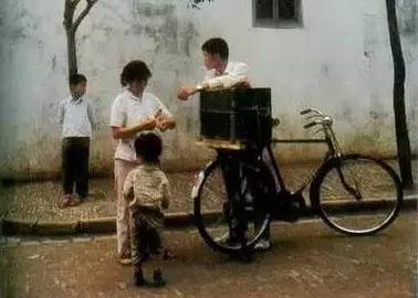 鸡毛鹅毛换糖是什么意思-第11张图片 鸡毛鹅毛换糖是什么意思-第11张图片