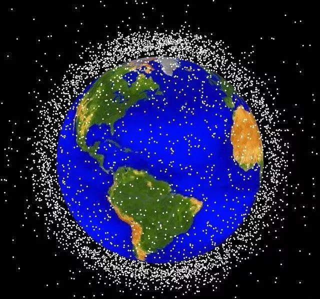 太空中那么多卫星不会撞到一起吗（各国卫星在天空会碰撞吗）-第3张图片